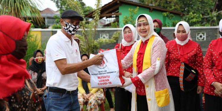 YJI Cabang Utama Lampung Salurkan Sembako Kepada Masyarakat Yang di PHK Terdampak Covid-19