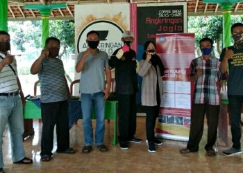 LPPM Unila Dampingi Desa Binaan Pembudidaya Lebah Madu