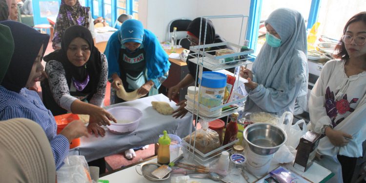 Partai Gelora Lampung Gelar Kelas Memasak Untuk Pemberdayaan Perempuan