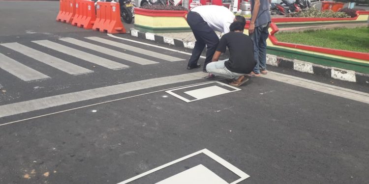 New Normal, Satlantas Buat RHK Di Lampu Lalu Lintas Tugu Adipura