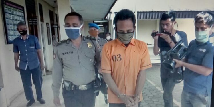 Pria Ini Nekad Curi Laptop Untuk Belajar Daring Anaknya