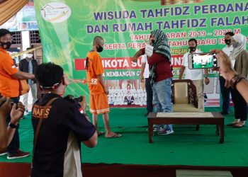 Reka Adegan Penusukan Syekh Ali Jaber, Tersangka Simpan Pisau Di Saku Celana Kiri