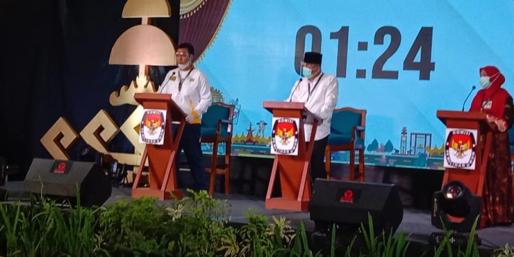 Rycko Menoza, Yusuf Kohar, dan Eva Dwiana Paparkan Visi-Misi Pada Debat Publik