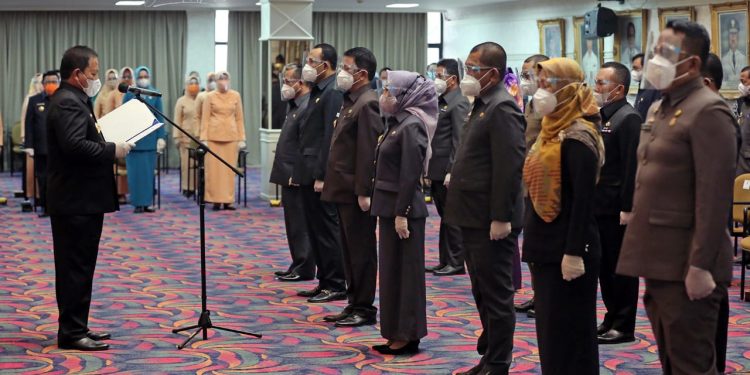 Lantik 14 Pejabat Tinggi Pratama, Gubernur Arinal : Kualitas Kerja Harus Dikedepankan! 