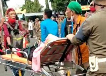 Demo Lampung Ricuh, Penyanderaan Anggota Dewan Hingga Mahasiwa Luka-Luka