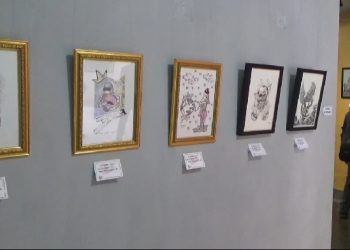 Covid-19 Diatas Canvas