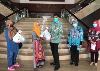 IPEBI Lampung Beri Bantuan Sembako Kepada Pensiunan BI, Pegawai Non Organik, UMKM Binaan