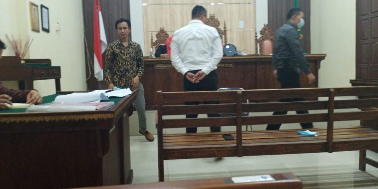 Hakim Putuskan Permohonan Praperadilan Aman Efendi Tidak Dapat Diterima 