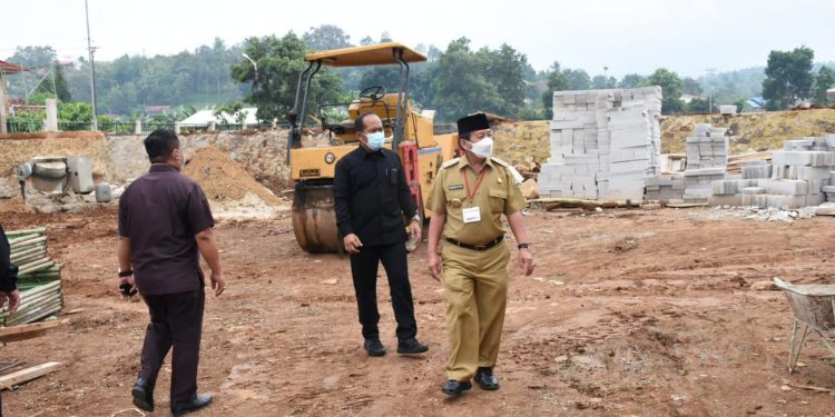 Herman HN Targetkan Pembangunan 8 Kantor Kecamatan Selesai Akhir Januari