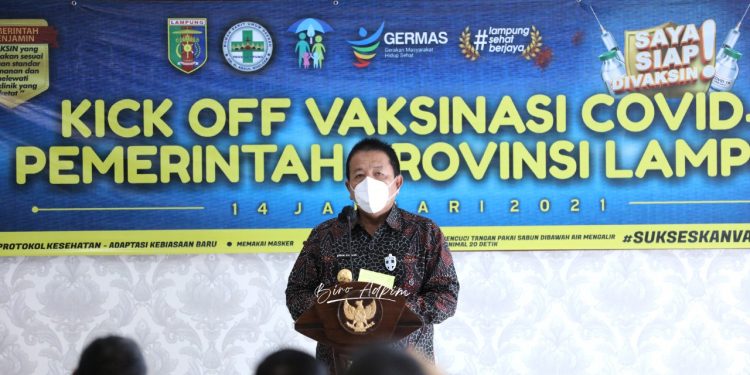 Gubernur Arinal Minta Masyarakat Tidak Ragu Ikuti Vaksinasi