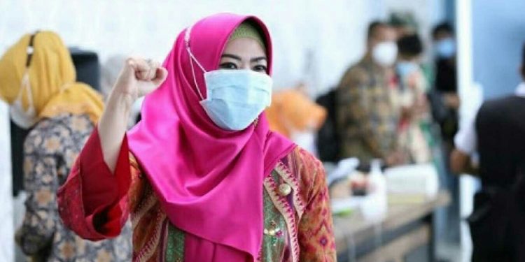 Bupati Tanggamus Terima Vaksin Covid-19 Kedua di Rumah Sakit Abdul Moeloek