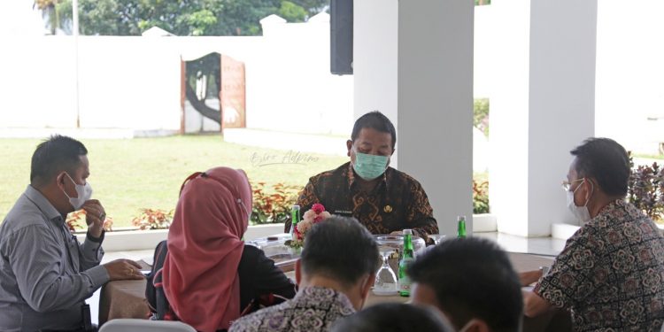 Gubernur Arinal : Program Smart Village Jadi Inovasi Kemudahan Pembayaran Pajak di Pedesaan
