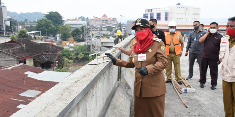 Walikota Bandar Lampung Eva Dwiana : Jembatan Layang Sultan Agung Akan Dihiasi Lukisan Mural