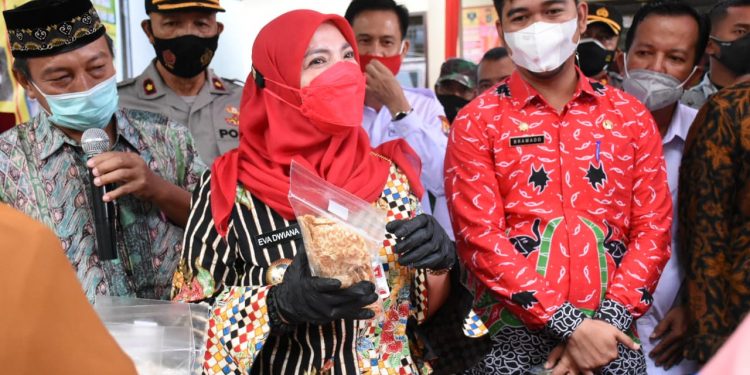 Dengan Kampung Tangguh dan Kerjasama  Semua Pihak, Walikota Eva Dwiana Optimis Segera Zona Hijau