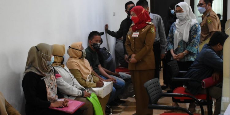 Wali Kota Eva : Bank Waway Bekerjasama Dengan BNI Akan Berikan Kredit Tanpa Bunga