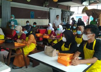 Cooking Class for Charity Dorong Ibu-Ibu dan Remaja Kembagkan UMKM Kuliner