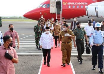 Gubernur Arinal Sambut Kedatang Wapres K.H. Ma’ruf Amin Tinjau Vaksinasi di Lampung