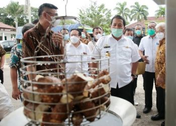 Rakor Gubernur dengan Pengusaha Sepakati Harga Ubi Kayu Ditingkat Petani Rp900/Kg