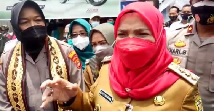 Walikota Eva Dwiana Akan beri Penghargaan Kepada Lurah dan Camat yang mampu atasi Penyebaran Covid 19