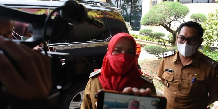 Penerapan PPKM Skala Mikro, Eva Dwiana Sidak Prokes di Mal dan Pasar