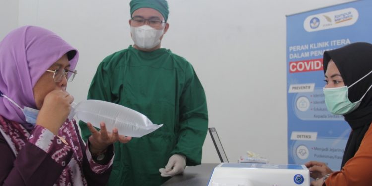 ITERA Gunakan GeNose untuk Tes Covid-19 Sivitas Akademika