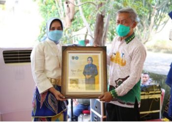 Riana Sari Arinal Bersilaturahmi Bersama Para Guru dan Alumni SMPN 2 Bandar Lampung