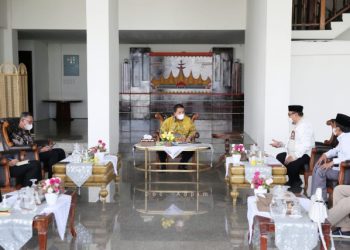 Gubernur Arinal Ajak OJK dan Forum Komunikasi Industri Jasa Keuangan Bersinergi dalam Pembangunan Lampung