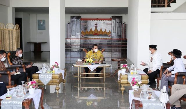 Gubernur Arinal Ajak OJK dan Forum Komunikasi Industri Jasa Keuangan Bersinergi dalam Pembangunan Lampung