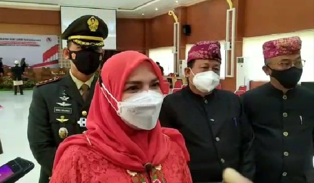 Maknai Hari Lahir Pancasila, Eva Ajak Warga Gotong Royong Hadapi Pandemi dengan Prokes