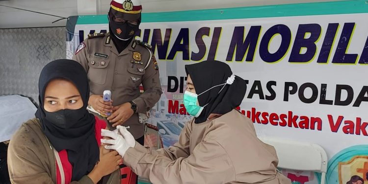 Kebut Vaksinasi Covid-19, Polda Lampung Kerahkan Vaksinasi Mobile ke Daerah-Daerah