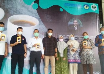 Sikubis Unila Kembangkan Bat Coffe, Kopi Hitam Beraroma Kuat