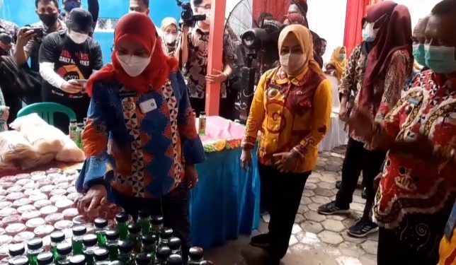 Produksi Sabun Berbahan Minyak Jelantah , Eva Optimis Kelurahan Susunan Baru Menjadi Juara