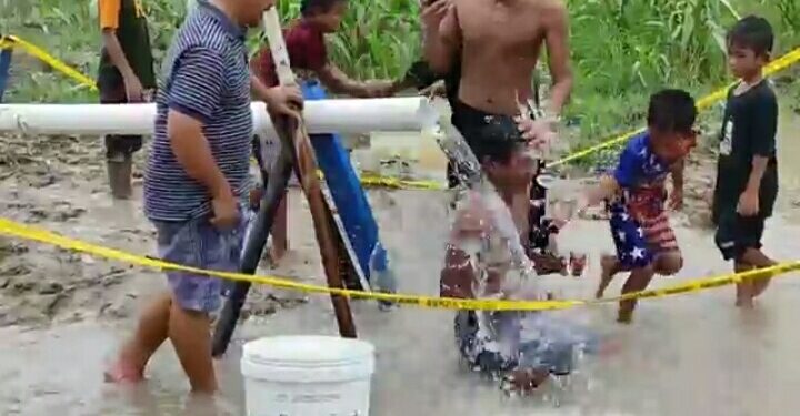 Sumber Air Panas Baru di Jatimulyo Diserbu Warga untuk Terapi kesehatan