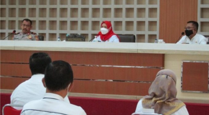 WaliKota Eva Dwiana Berharap Dengan Penyuluhan BNN Menjauhkan ASN Pemkot dan keluarganya dari Narkoba