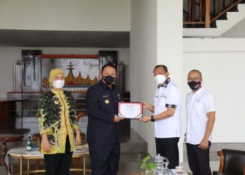 Gubernur Arinal Djunaidi Raih Penghargaan sebagai Gubernur Terbaik yang mensupport Program Pertashop