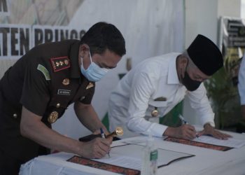 Hari Bakti Adhyaksa Ke-61, Kejari Pringsewu Berikan Bantuan Satu Unit Mobil Ambulance