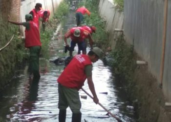Lurah Sepang Jaya Ajak Warga Giat Jumat Bersih Grebek Sungai 