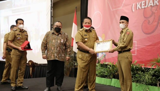 Gubernur Arinal Ajak Semua Pihak Wujudkan Kepemilikan Rekening bagi Pelajar