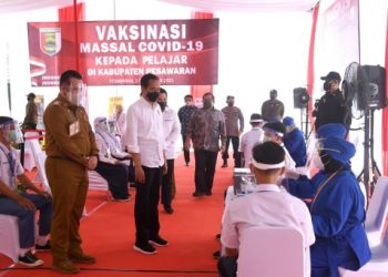 Tinjau Vaksinasi di Lampung, Presiden: Secepatnya Pelajar Bisa Segera Ikut dalam PTM