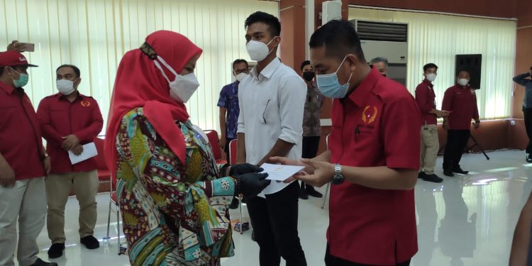 Walikota Eva Dwiana Melepas Atlet dan Pelatih Menuju PON XX Di Papua, Atlet Softball Optimis Raih Emas