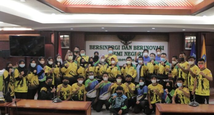 Rektor Unila Dukung Kontingen Mahasiswa Berlaga di PON XX Papua