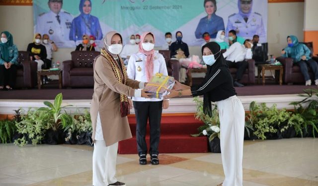 Riana Sari Arinal Galakkan Gerakan Keluarga Pelopor Perubahan dan Lakukan Pembinaan TP PKK