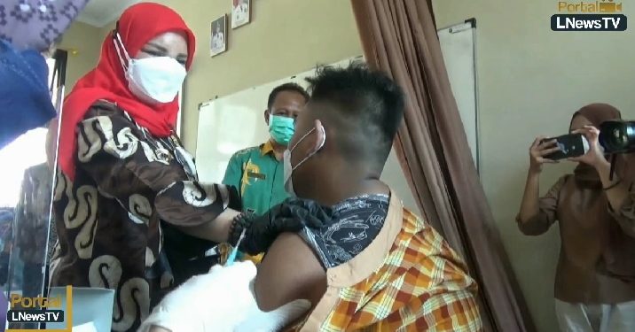 Tinjau Vaksinasi Pelajar , Walikota Berharap Pembelajaran Tatap Muka Berlangsung Secepatnya