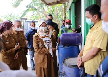 Wagub Chusnunia Chalim Lakukan Monitoring Ketersediaan Pupuk dan Pestisida di Lampung Tengah