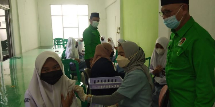 PPP Bandar Lampung Gelar Vaksinasi Bagi Ojol dan Simpatisan 