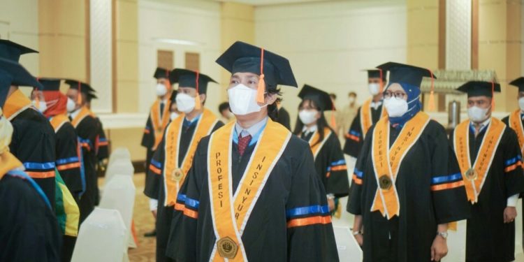 Rektor Unila Membuka Acara Pengukuhan Insinyur Tahun 2021
