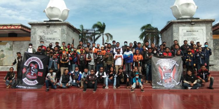 Peringati Hari Pahlawan, Bikers Brotherhoor 1% Bagikan Sembako Kepada Veteran