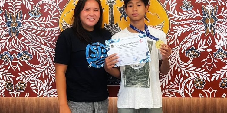 Raflesia Swimming Club Raih 1 Medali Emas di Kejuaraan Nasional Walikota Cup Yogyakarta