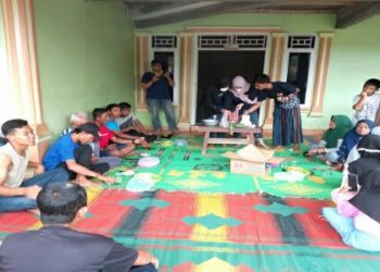 Mahasiswa ITERA Latih Petani Buat Pestisida Organik Berbahan Jahe