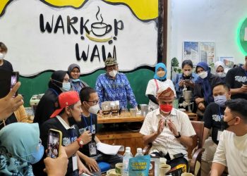 Ganjar Diserbu Penggiat UMKM Binaan Kagama Lampung